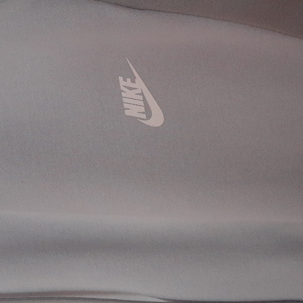 Nike Tech Pants - Picture 3 of 8